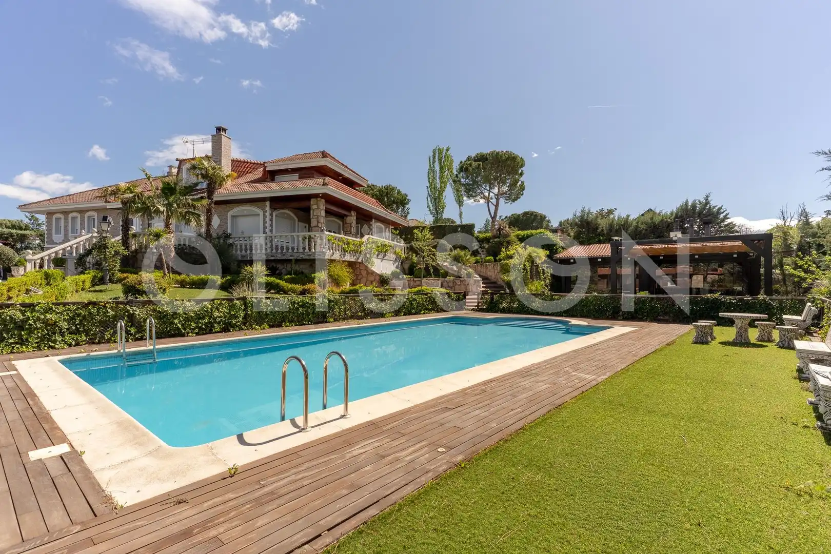 Schwimmbecken von Haus oder Chalet zum Verkauf in Algete mit Klimaanlage, Privatgarten und Terrasse