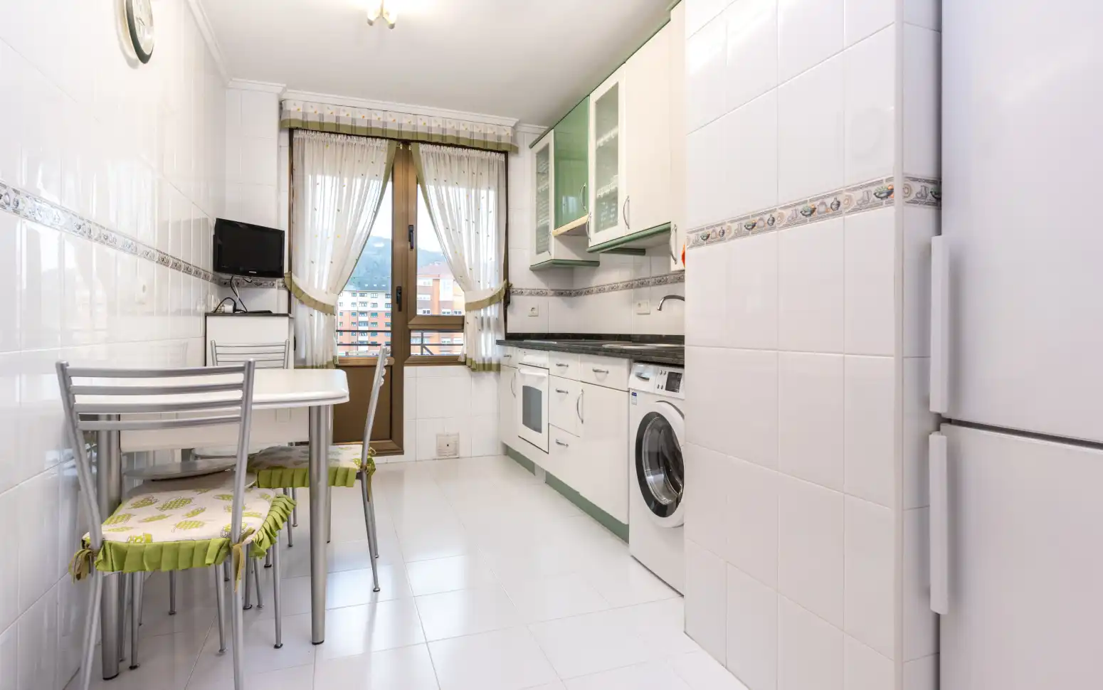 Flat for rent in Oviedo - CL EMILIO LLANEZA, 13, Corredoría - La Carisa - Prado de La Vega