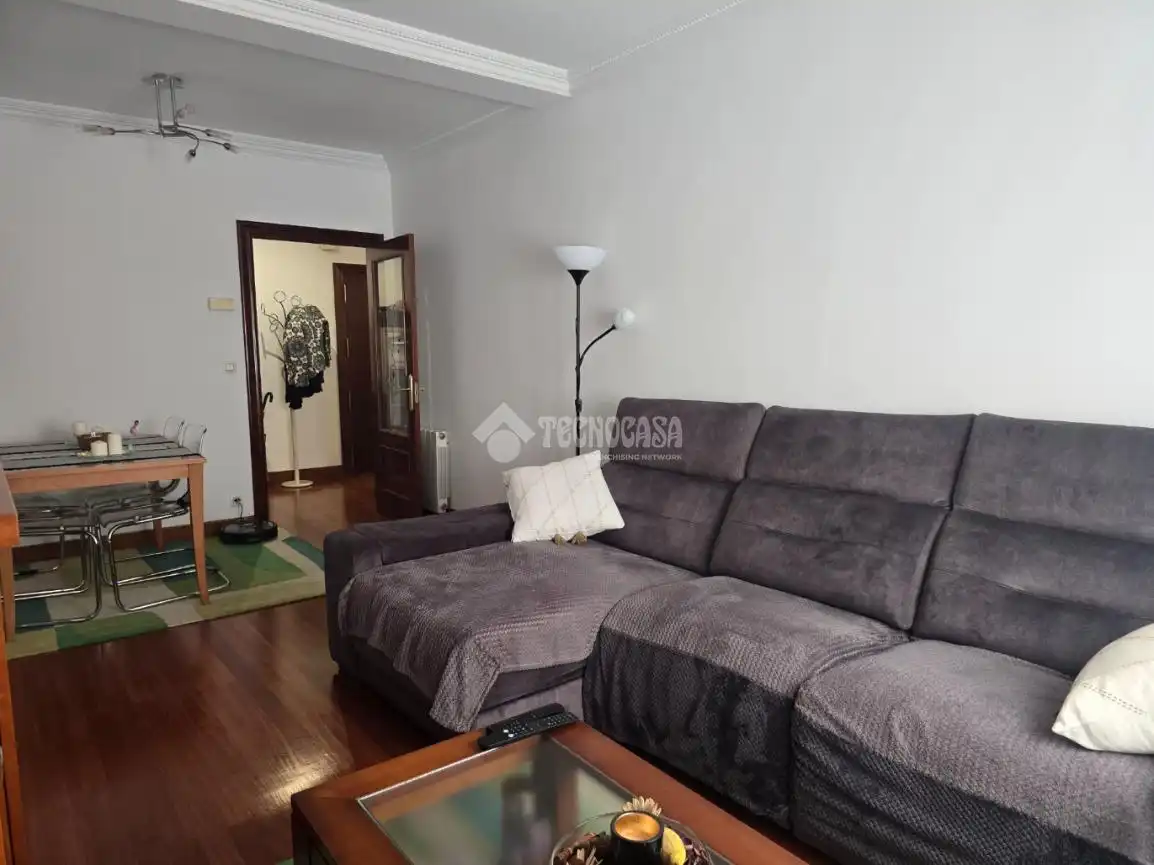 Sala d'estar de Pis en venda en Bilbao  amb Calefacció