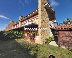 Exterior view of Single-family semi-detached for sale in Cirueña  with Terrace and Swimming Pool