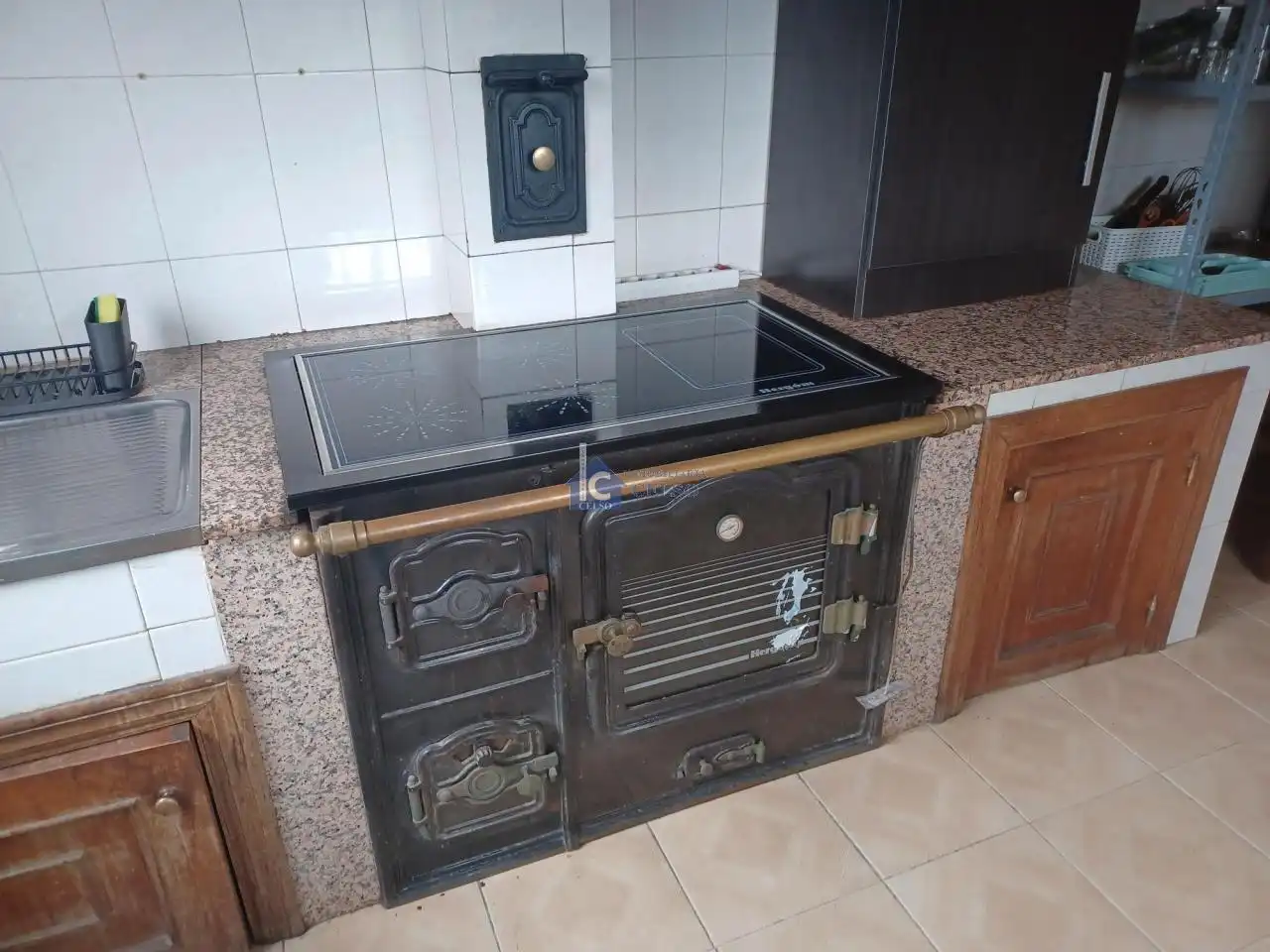 Cocina de Casa o chalet en venta en Nogueira de Ramuín con Jardín privado