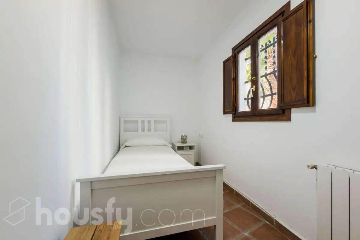 Habitación de Finca rústica en venta en Montgat con Calefacción, Jardín privado y Terraza