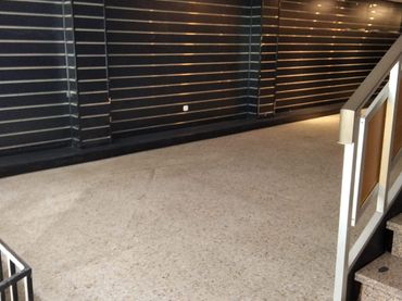 Local comercial en alquiler en El Carbayedo - El Quirinal