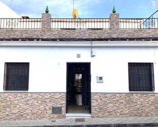 Vista exterior de Casa adosada en venda en Olivares amb Aire condicionat, Calefacció i Terrassa