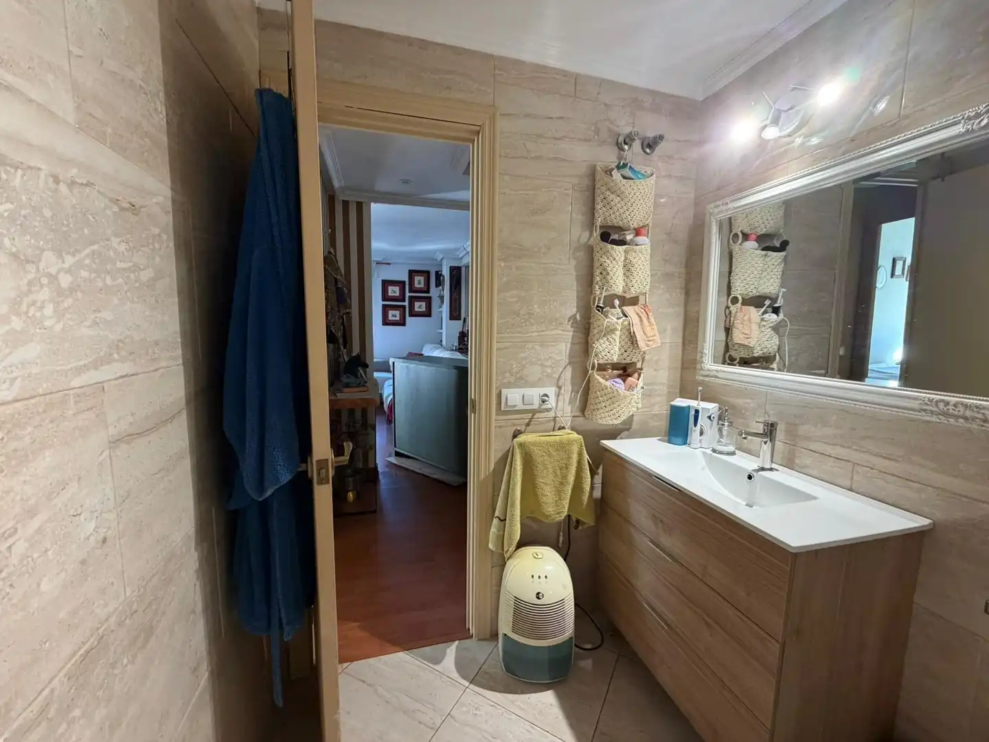 Badezimmer von Wohnung zum Verkauf in Chiclana de la Frontera mit Klimaanlage, Parkett und Terrasse