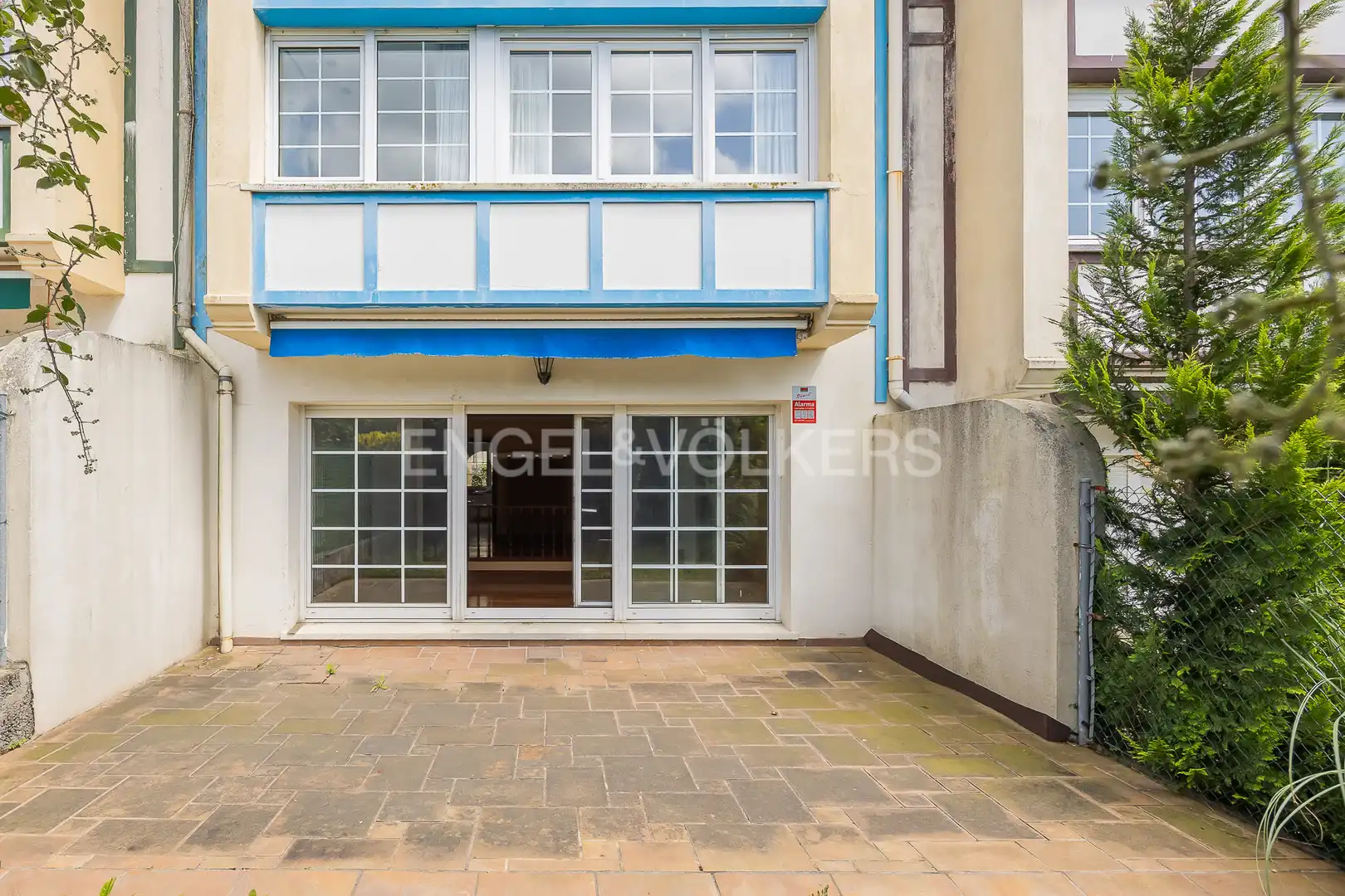 Vista exterior de Casa o chalet en venta en Loiu con Calefacción, Jardín privado y Piscina