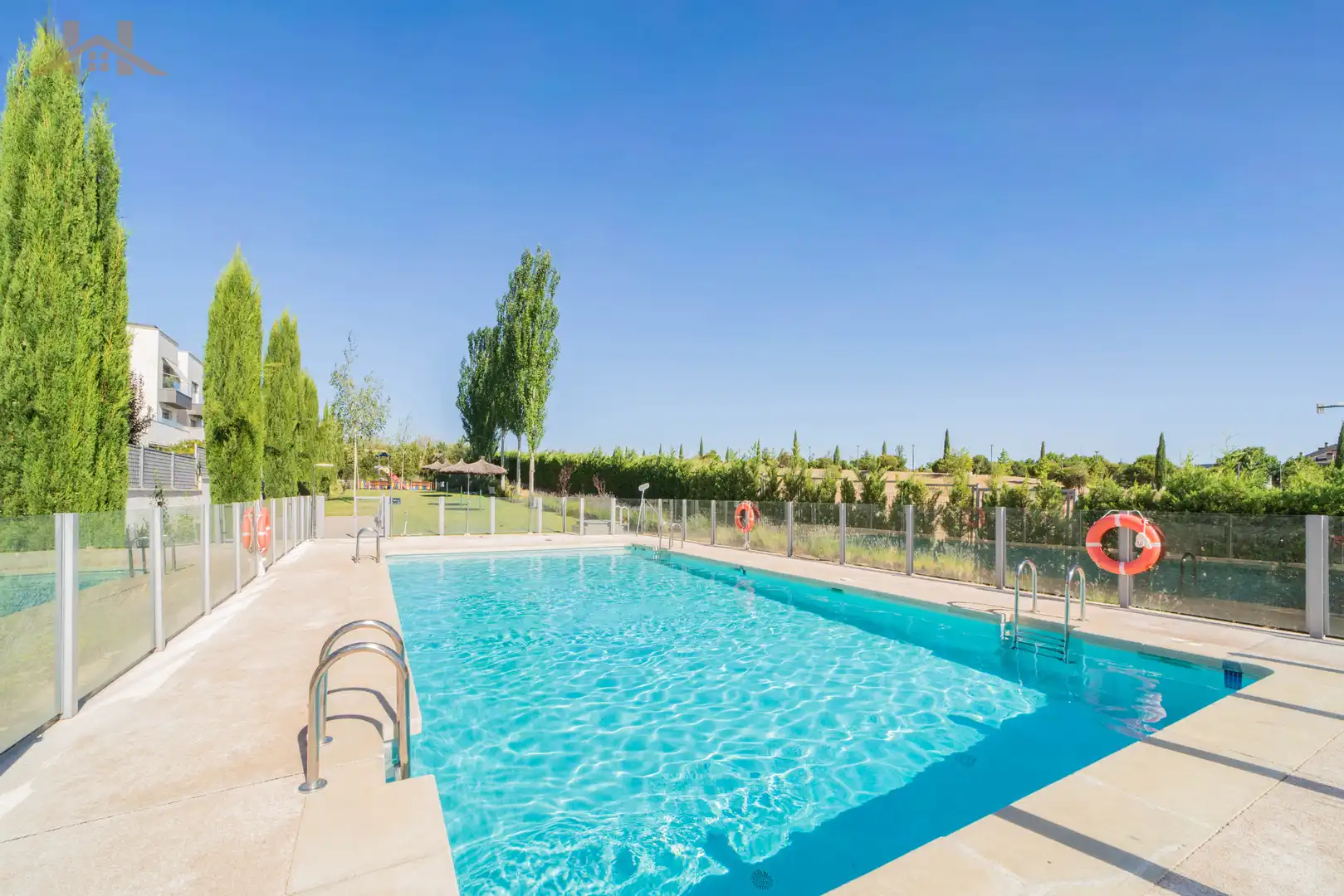 Piscina de Pis en venda en Boadilla del Monte amb Aire condicionat, Calefacció i Jardí privat