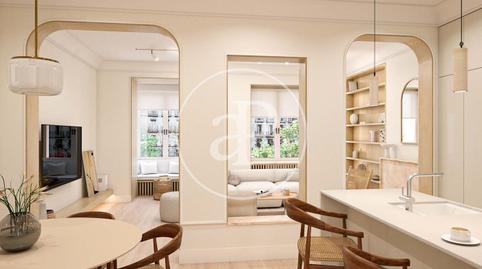 Foto 2 de Piso en venta en Niño Jesús, Madrid