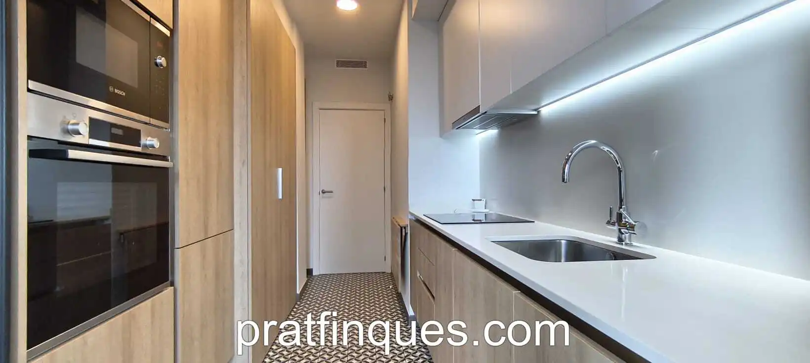 Küche von Wohnung zum Verkauf in L'Hospitalet de Llobregat mit Klimaanlage, Heizung und Parkett