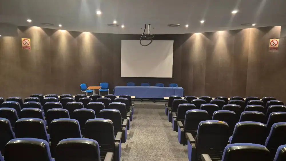 Fabrikhallen zur Miete in Cerdanyola del Vallès mit Heizung und Alarm