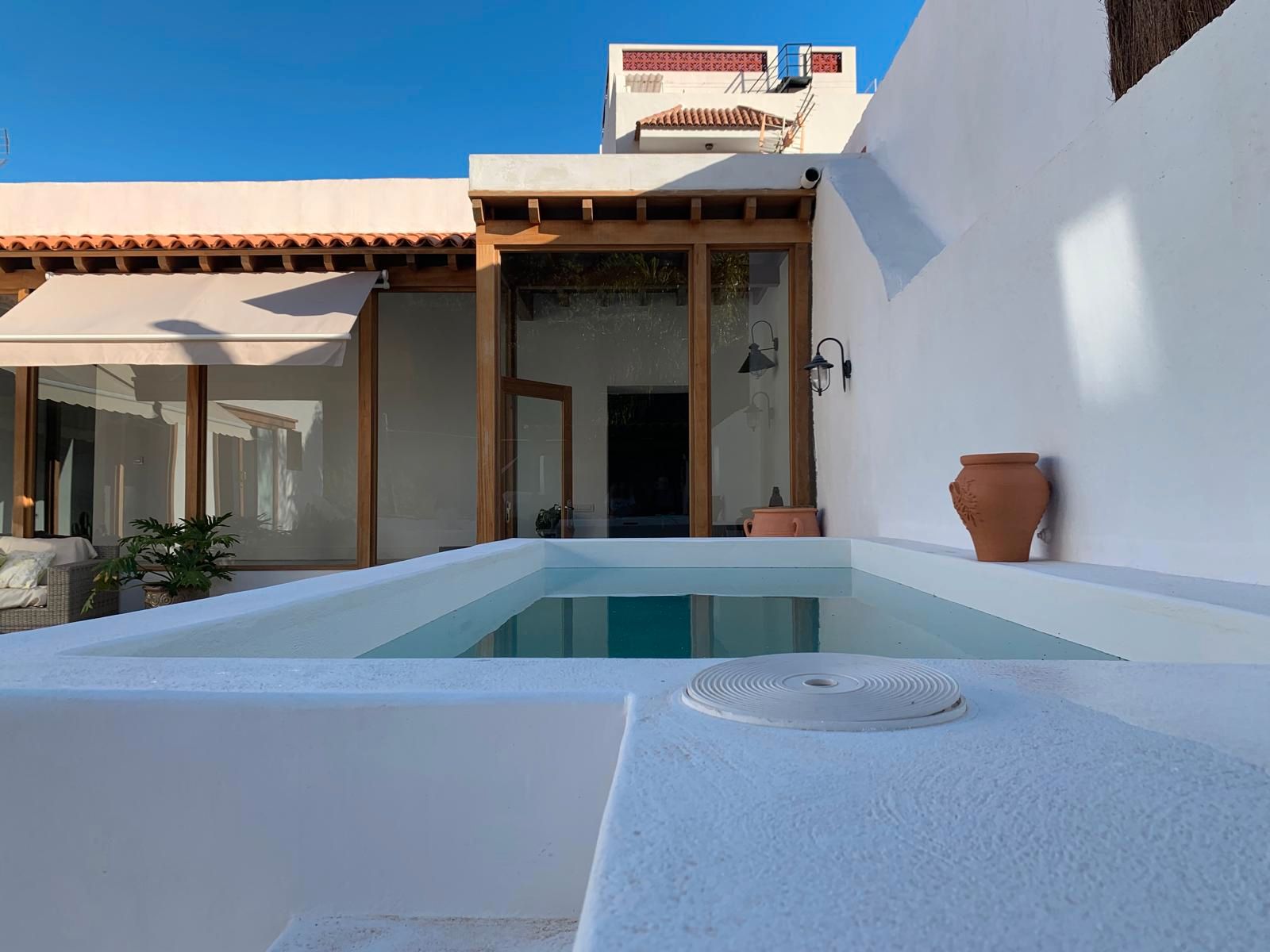 Piscina de Casa o xalet en venda en Garachico amb Jardí privat, Parquet i Terrassa