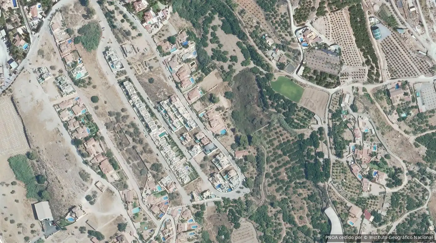Piso en venta en Avda Pescia - Ctra de Frigiliana
