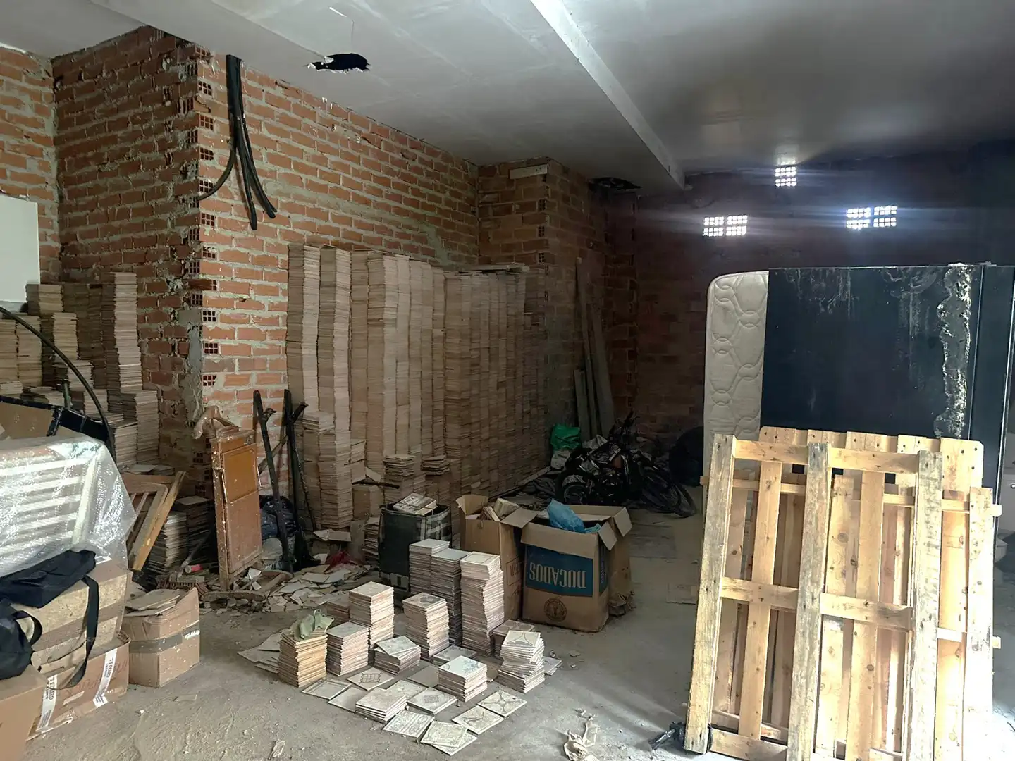 Business premises for sale in Calle Ampurdán, imagen 5