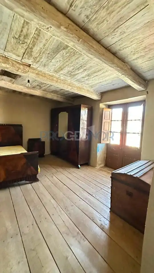 Finca rústica en venda en Chozas de Abajo amb Calefacció, Jardí privat i Moblat