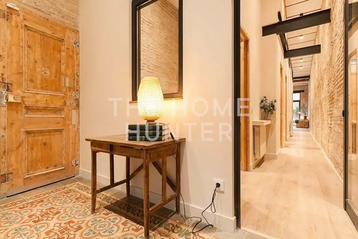 Wohnung zum Verkauf in Barcelona mit Heizung, Privatgarten und Terrasse