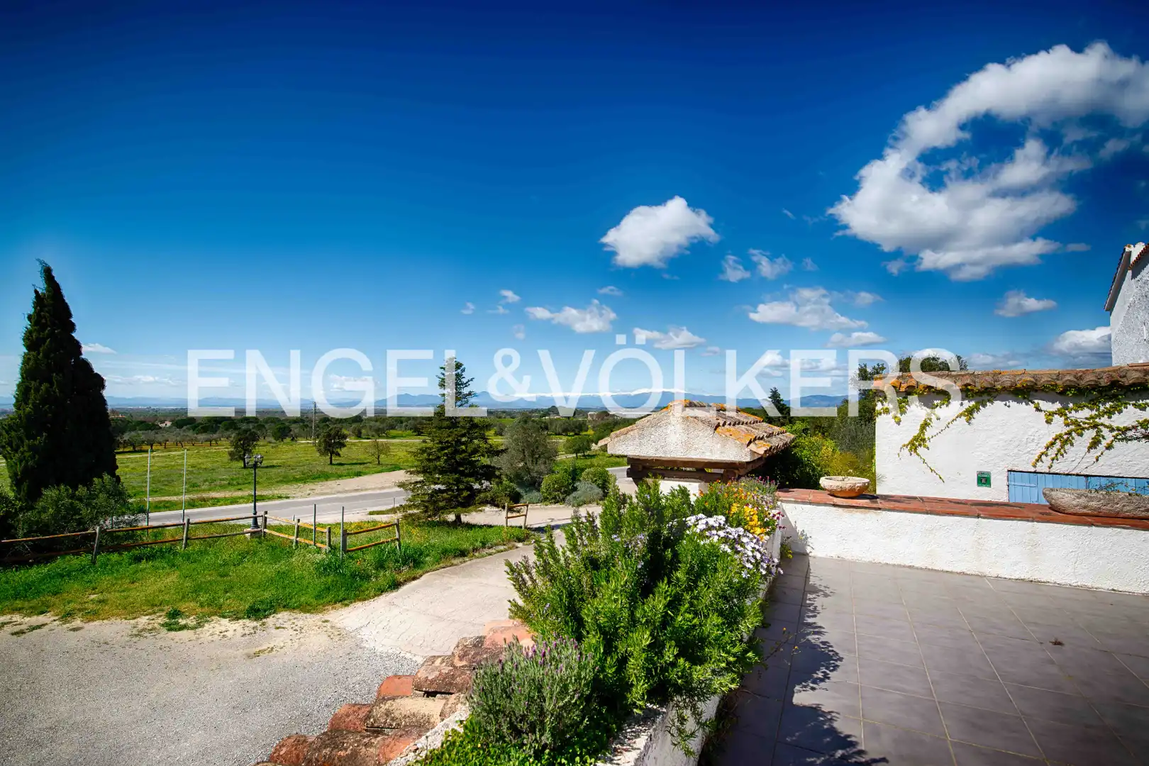 Vista exterior de Finca rústica en venta en Roses con Jardín privado y Terraza