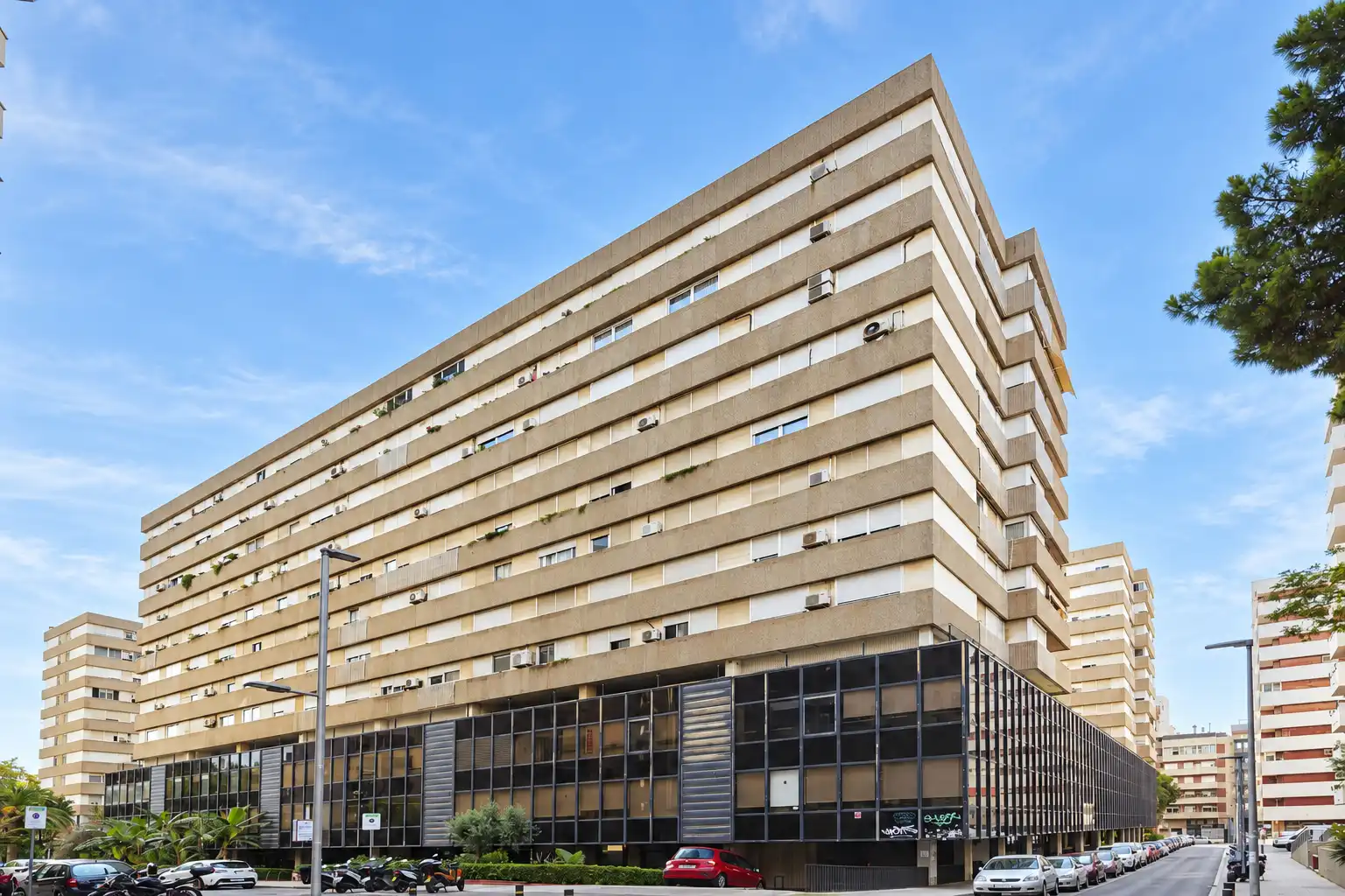 Exterior view of Office for rent in Les Corts