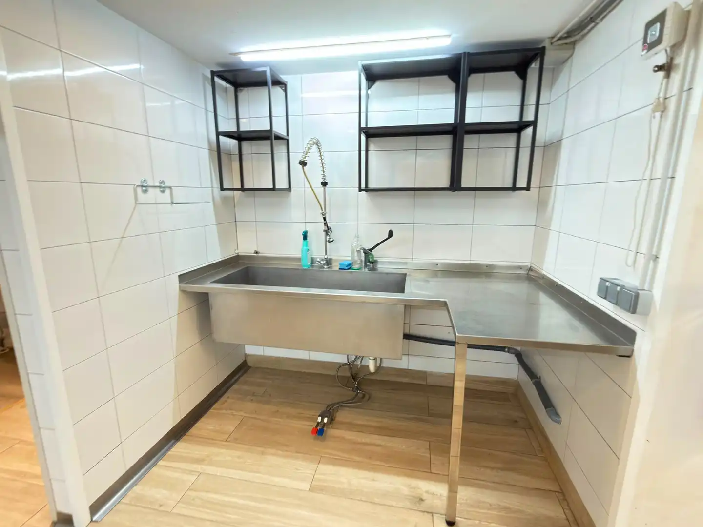 Local comercial en traspaso en Carrer de Viladomat, imagen 13