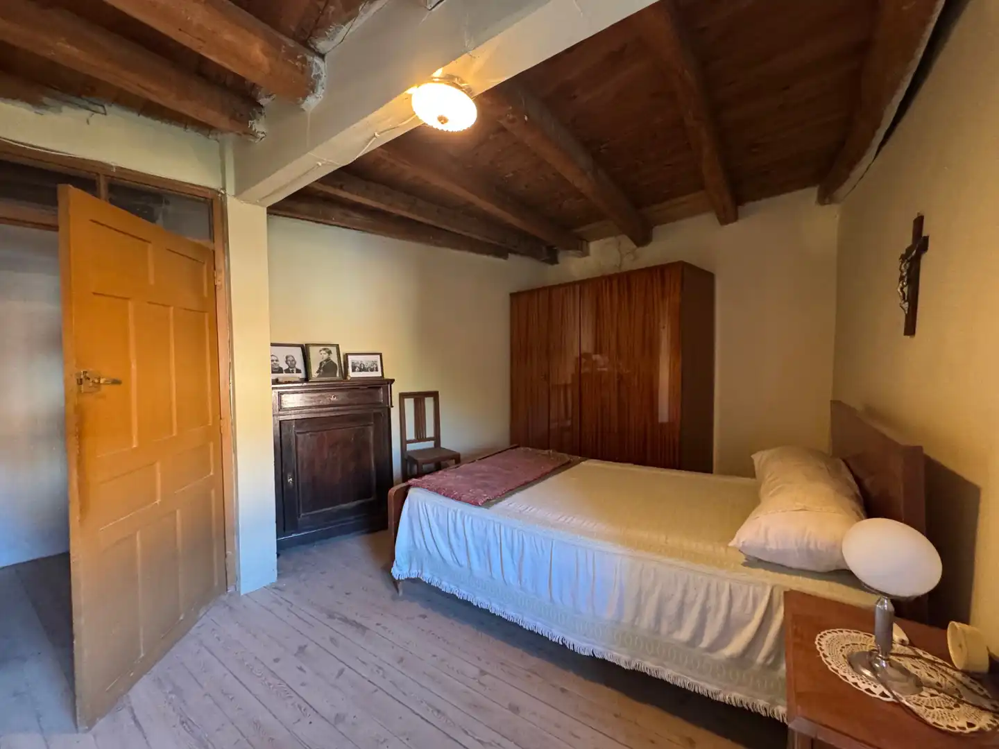Bedroom of Country homes for sale in Adrada de Haza  with Private garden, Parquet flooring and Storage room