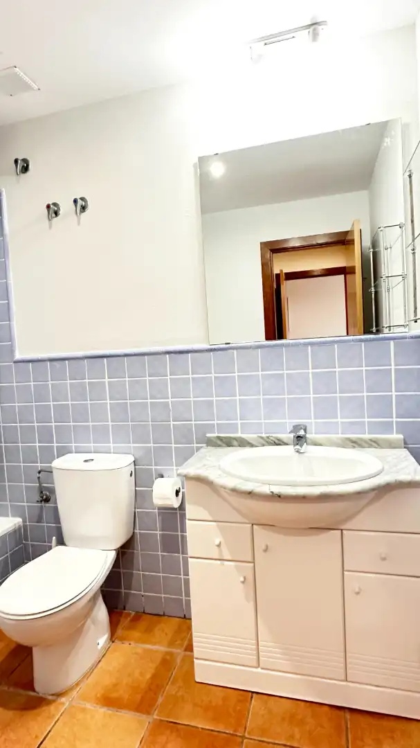 Bany de Apartament de lloguer en Oliva amb Aire condicionat, Calefacció i Terrassa