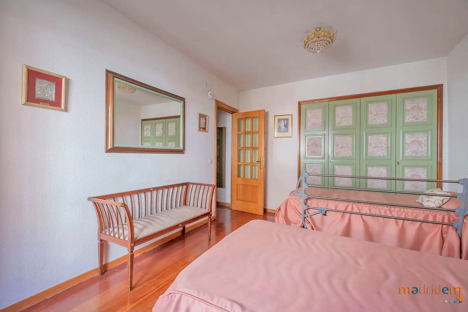 Bedroom of Apartments for sale in Madrid  with Air Conditioner, Heating and Private garden