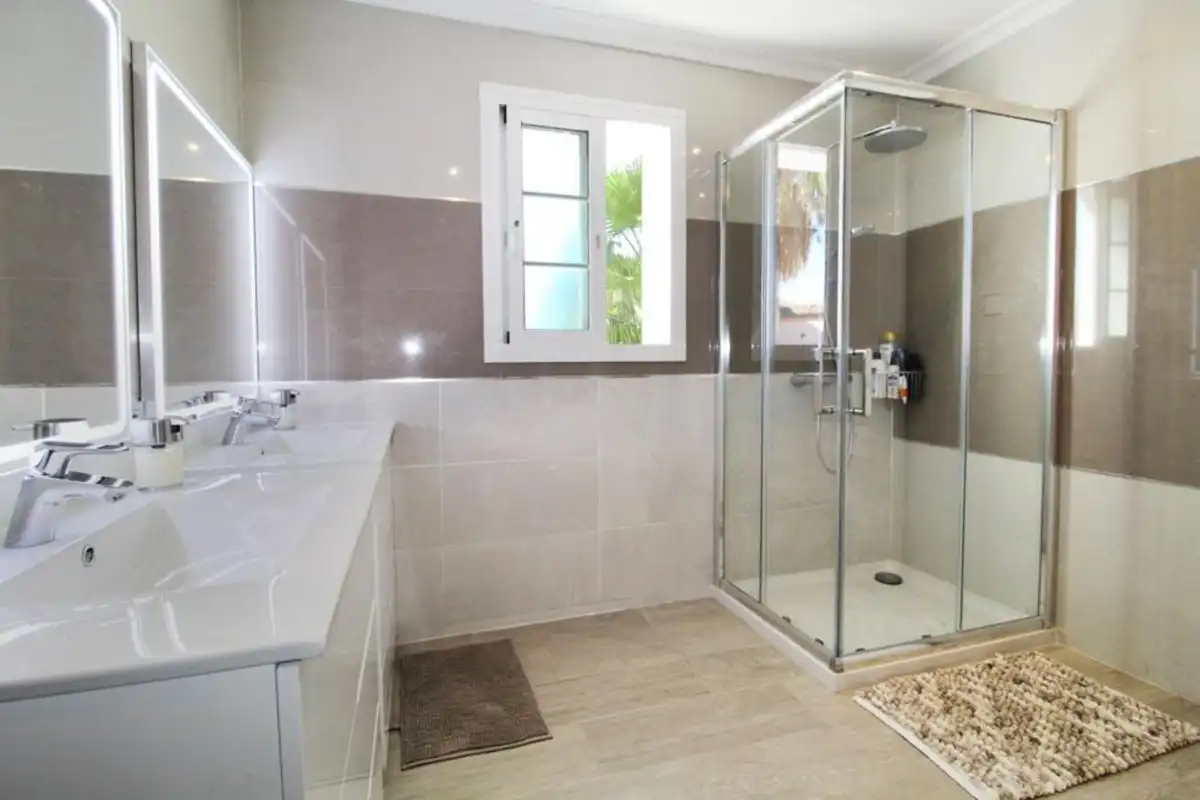 Casa amb piscina en venda a Nueva Andalucía, imagen 9