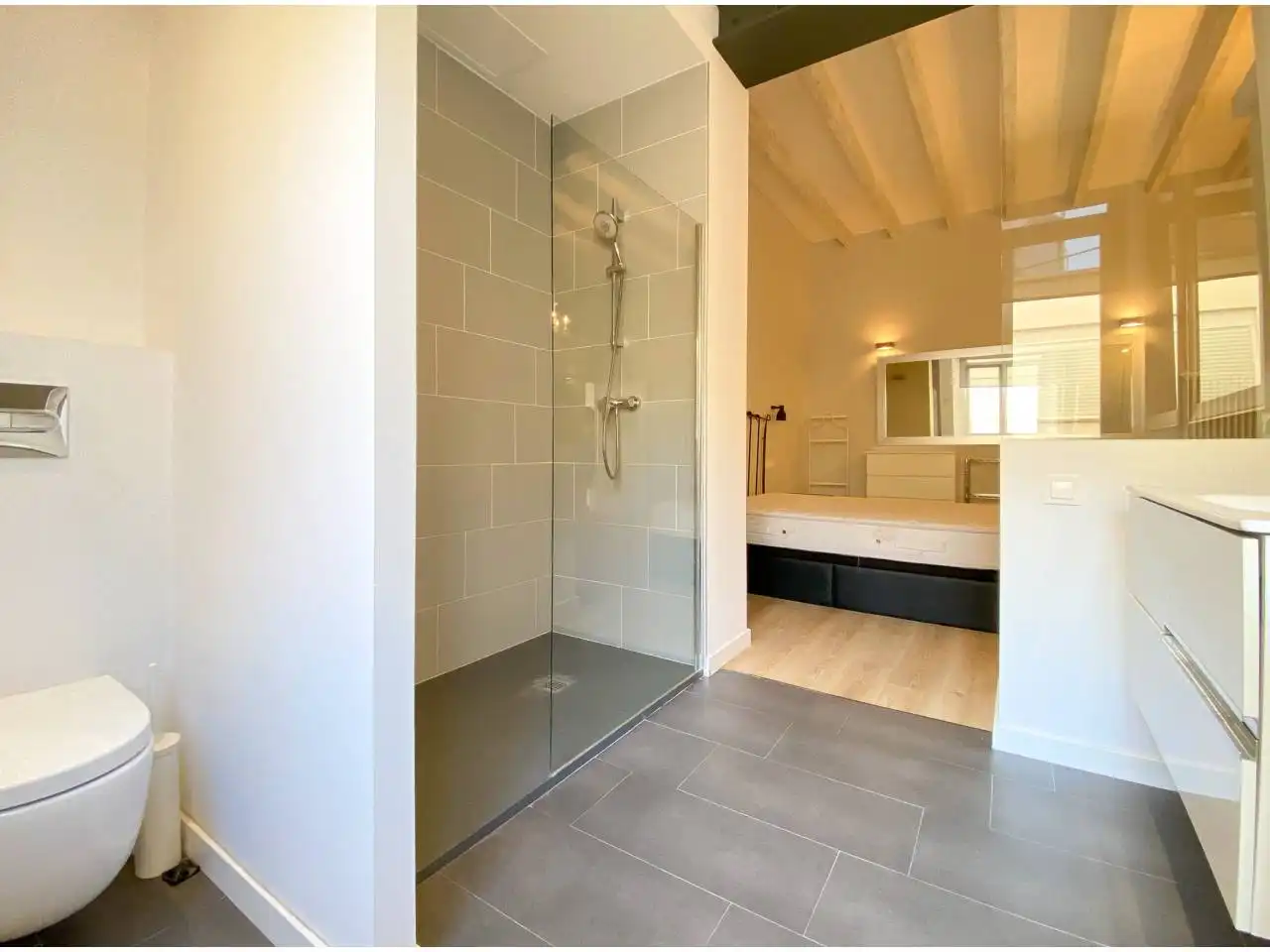 Baño de Piso de alquiler en  Palma de Mallorca con Aire acondicionado, Calefacción y Parquet
