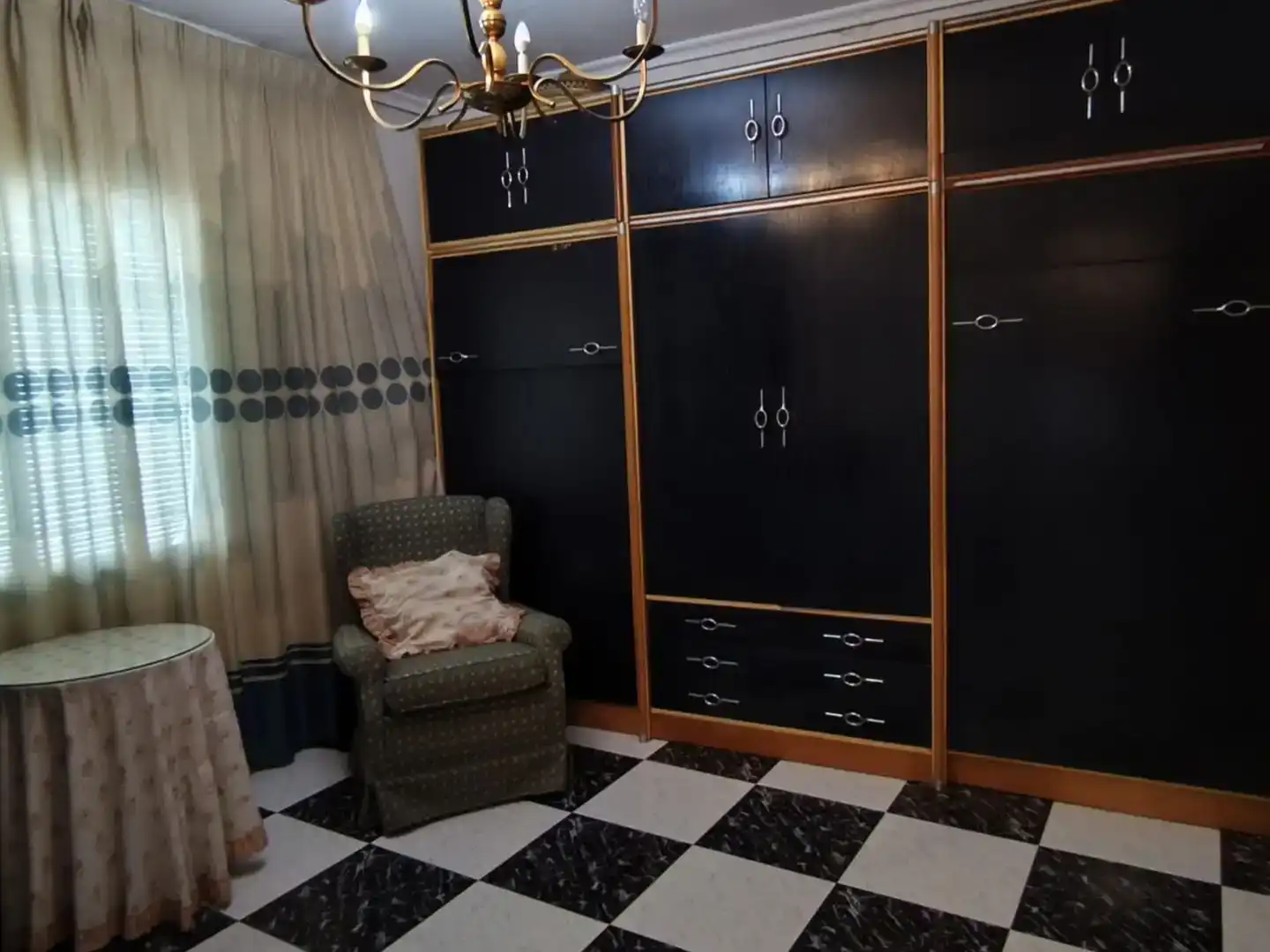 Habitación de Casa adosada en venta en Almagro con Trastero y Balcón