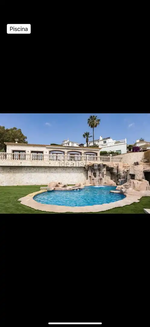 Piscina de Casa o xalet en venda en Benalmádena amb Aire condicionat, Jardí privat i Terrassa