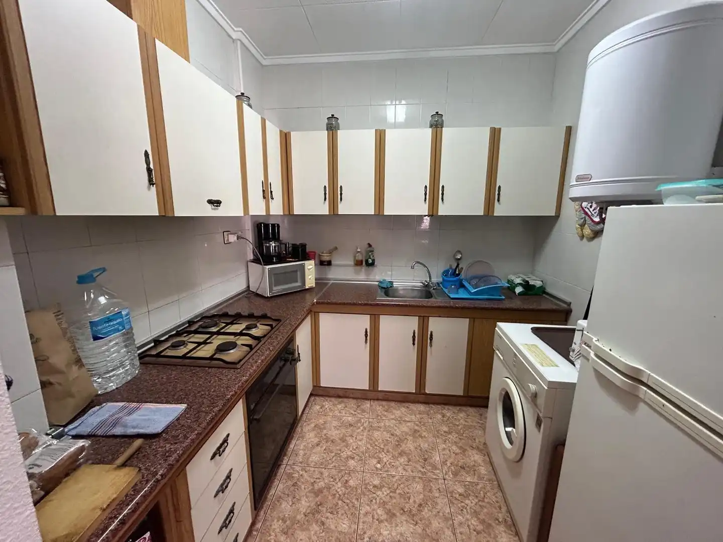 Cuina de Apartament en venda en Torrevieja amb Aire condicionat, Terrassa i Moblat