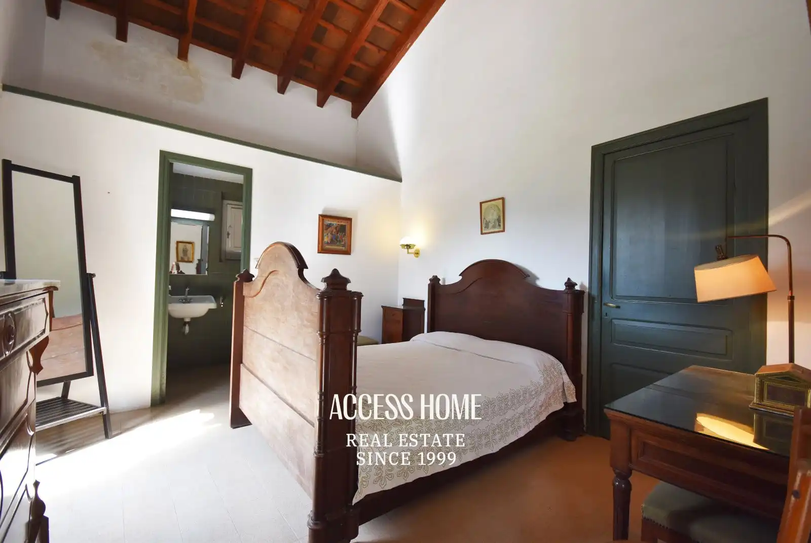 Schlafzimmer von Country house zum Verkauf in Argentona mit Heizung