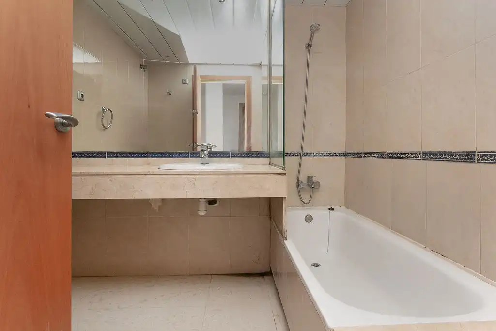 Baño de Piso en venta en Sant Pere de Ribes con Piscina