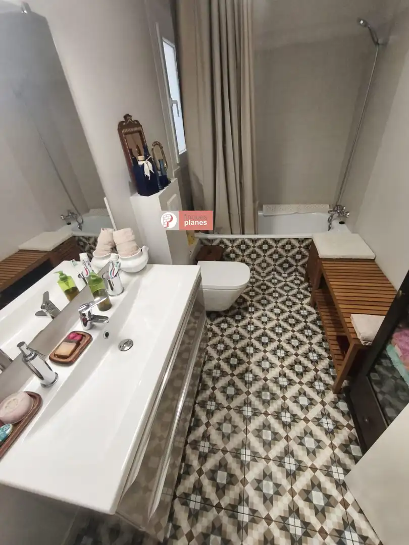 Baño de Piso en venta en Lleida con Calefacción, Parquet y Balcón