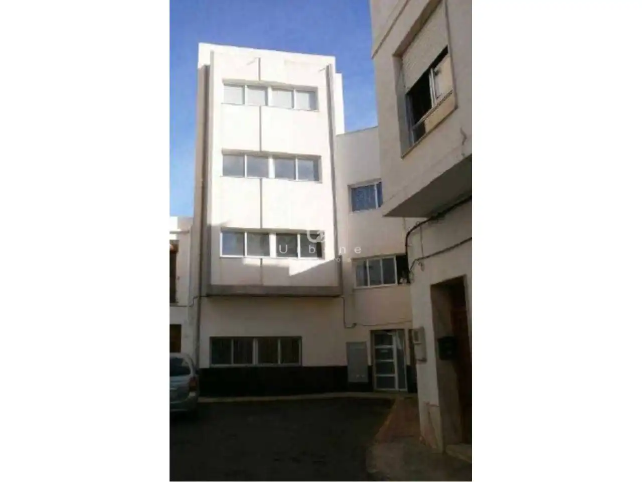 Individuel avec ascenseur à vendre à Calle almazara