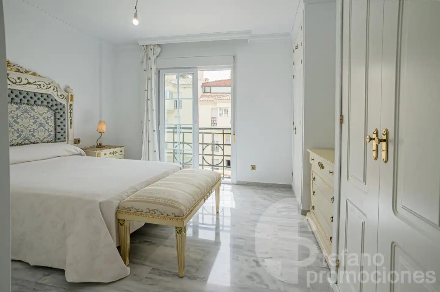 Habitación de Casa adosada en venta en Málaga con Aire acondicionado, Calefacción y Jardín privado