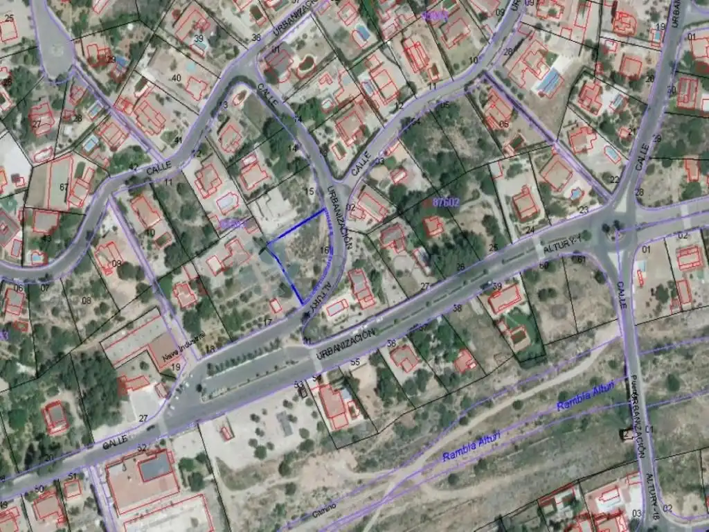 Terrenys i solars en venda a Altury