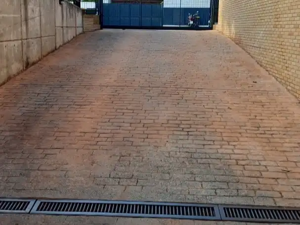 Parkplatz von Garage zur Miete in Madrid