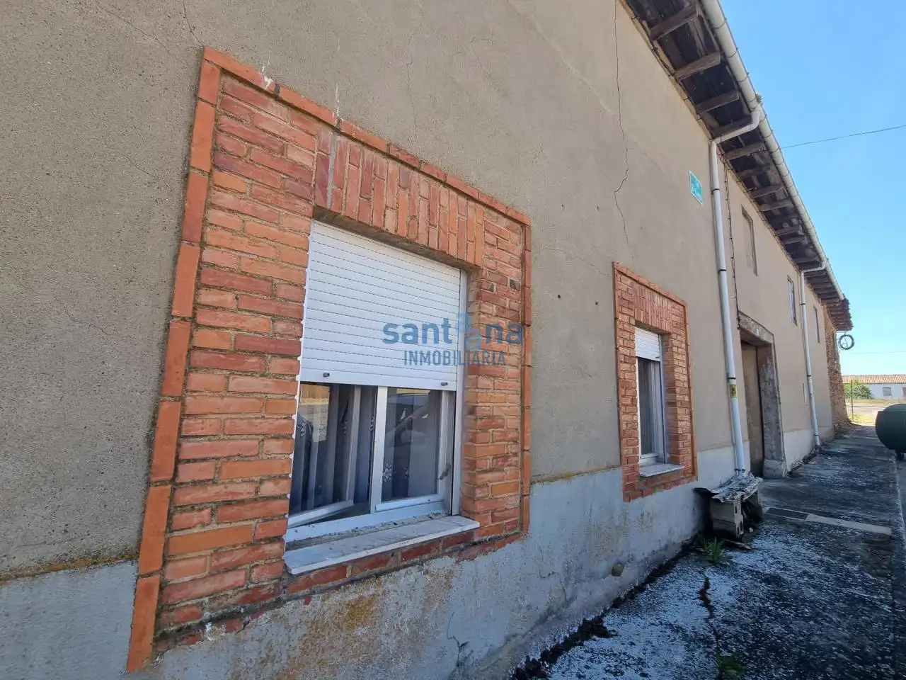 Vista exterior de Casa o chalet en venta en Benavides con Calefacción, Jardín privado y Trastero