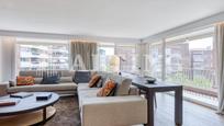 Living room of Flat to rent in  Barcelona Capital  with Air Conditioner, Heating and Terrace