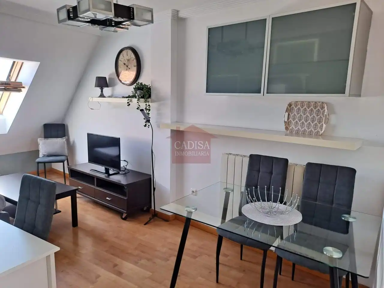 Sala de estar de Apartamento en venta en Villares de la Reina con Calefacción y Amueblado