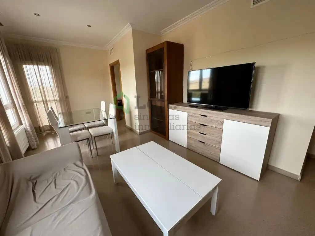 Apartamento de alquiler en Maria Auxiliadora - Barriada de Llera