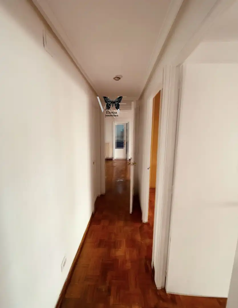 Piso en venta en Mieres (Asturias) con Terraza y Trastero