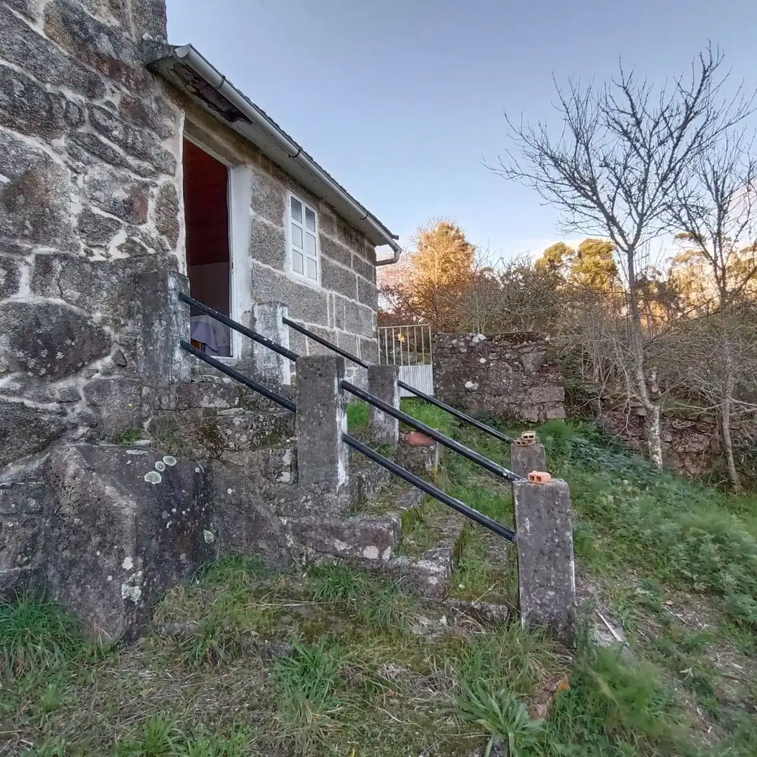 Vista exterior de Casa o xalet en venda en Cotobade amb Jardí privat