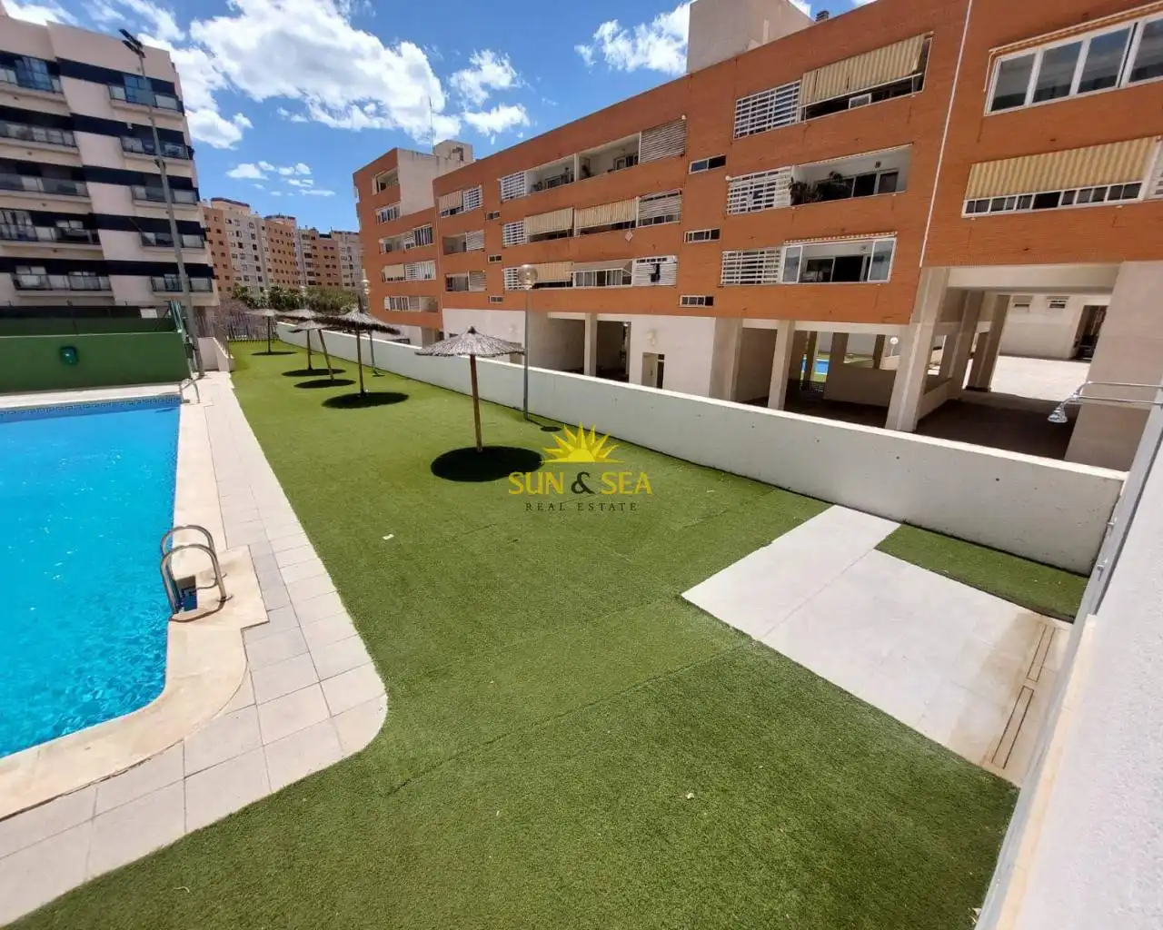 Terrassa de Pis de lloguer en Alicante / Alacant amb Aire condicionat, Calefacció i Traster