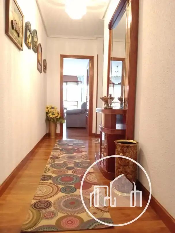 Piso de alquiler en Villarcayo de Merindad de Castilla la Vieja con Calefacción y Balcón