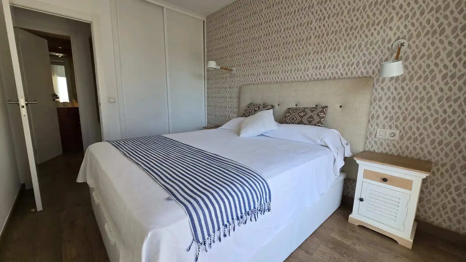 Apartment with terrace for sale in Carrer Joaquim Mir 7, imagen 6