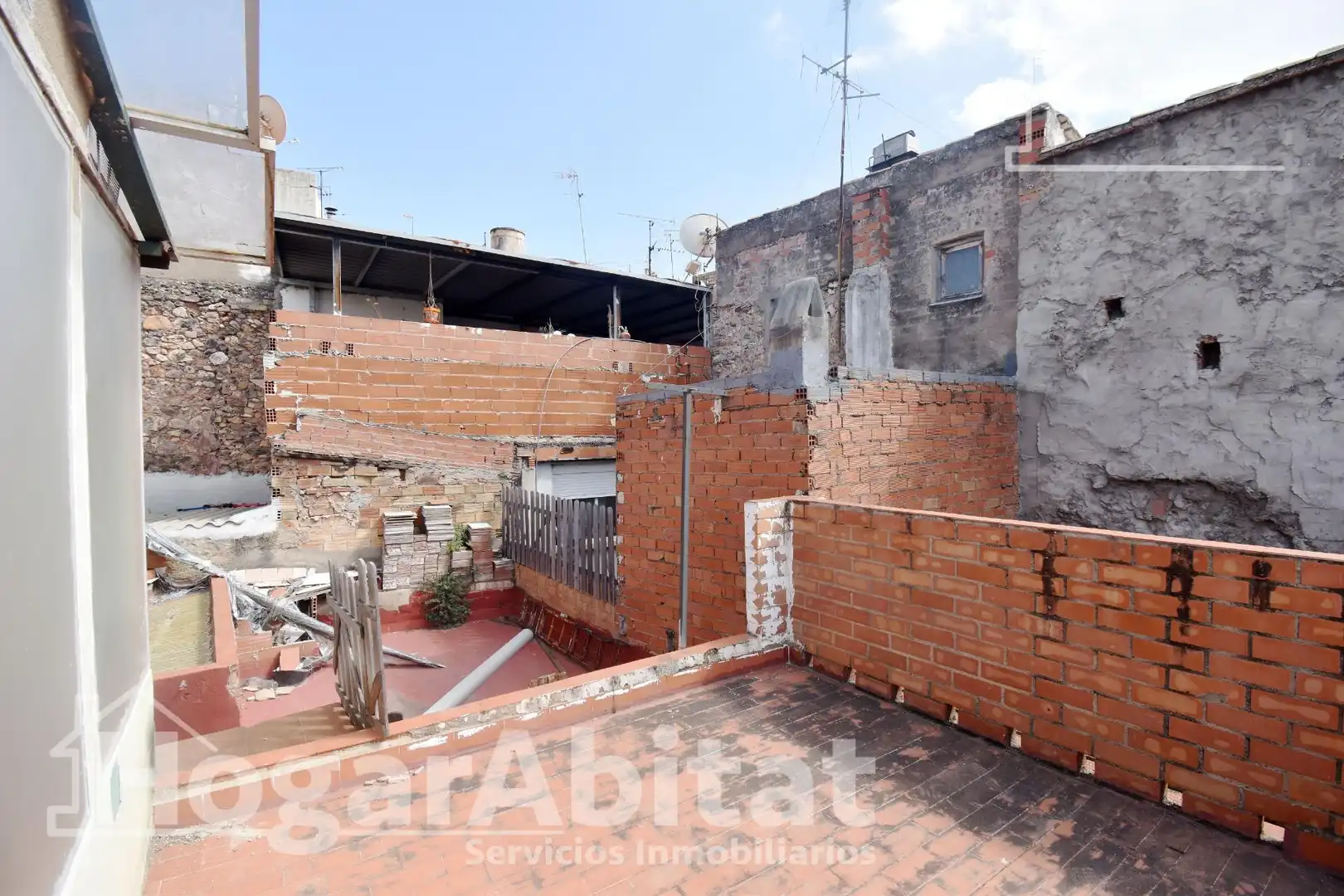 Vista exterior de Casa o xalet en venda en Onda amb Terrassa, Traster i Balcó