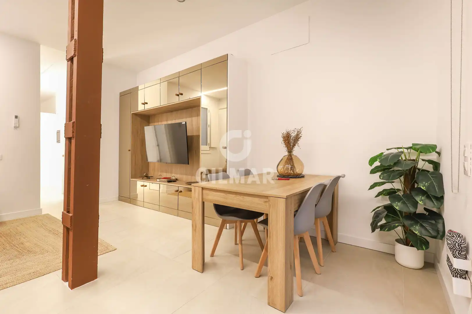 Sala de estar de Piso en venta en  Madrid Capital con Calefacción y Amueblado