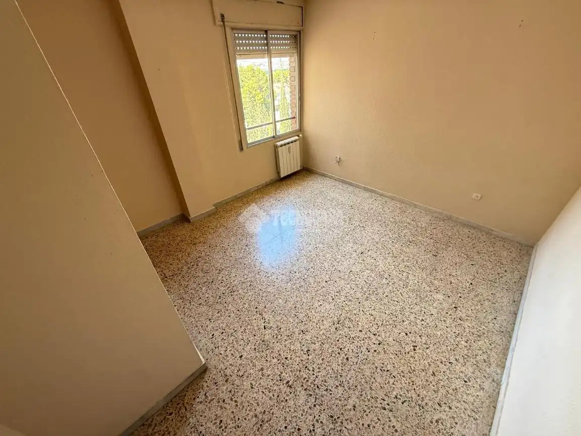 Habitación de Piso en venta en Zaragoza con Calefacción y Balcón