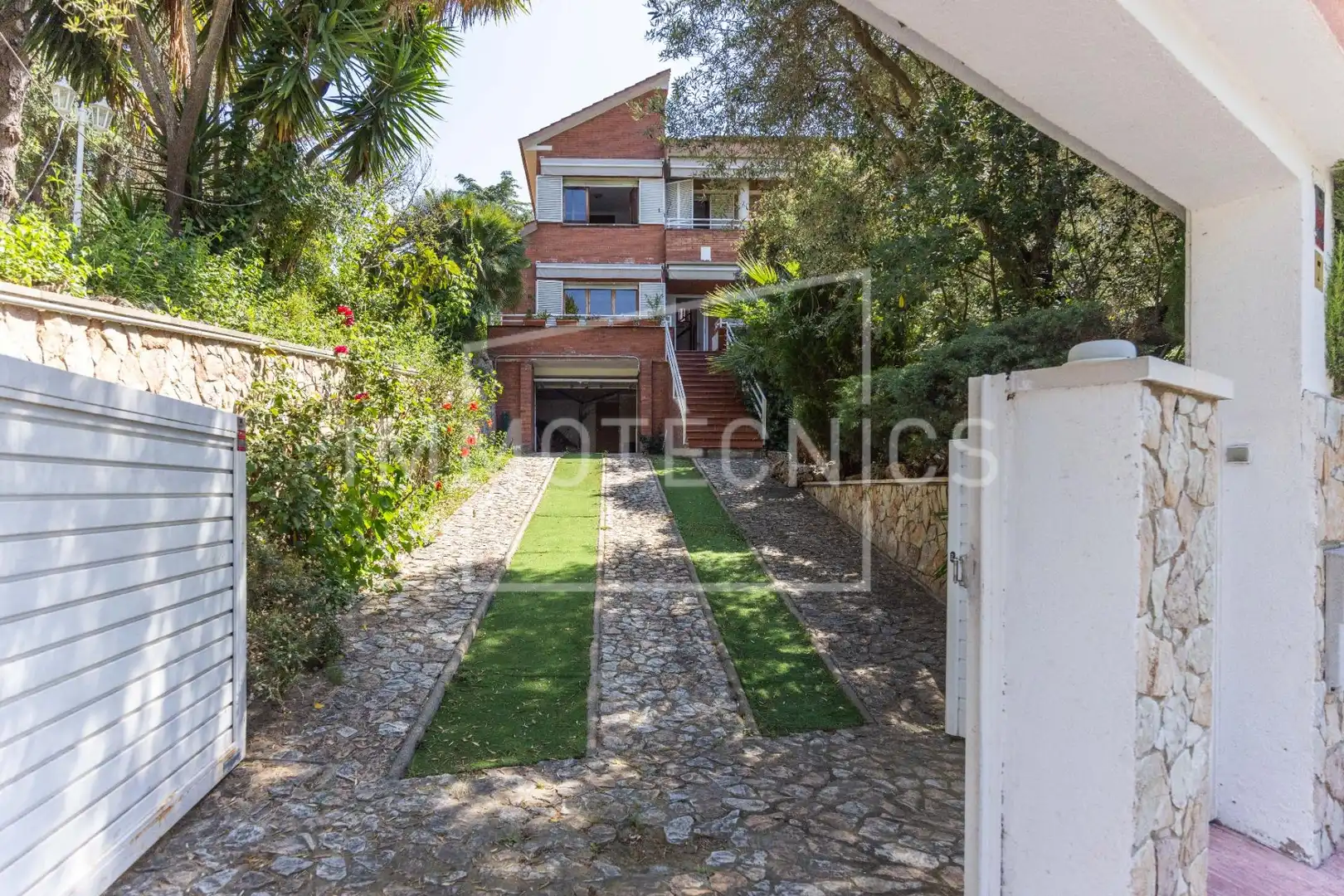 Vista exterior de Casa o xalet en venda en Arenys de Munt amb Aire condicionat, Calefacció i Jardí privat